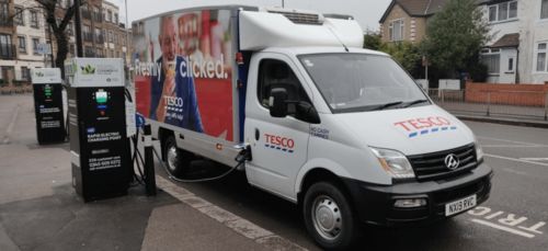 150臺上汽大通MAXUS EV90空運赴英 創全球電動輕型商用車空運紀錄